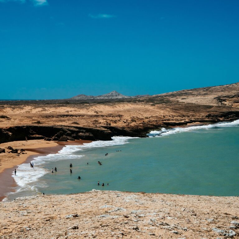 Desierto y playa de la Guajira
