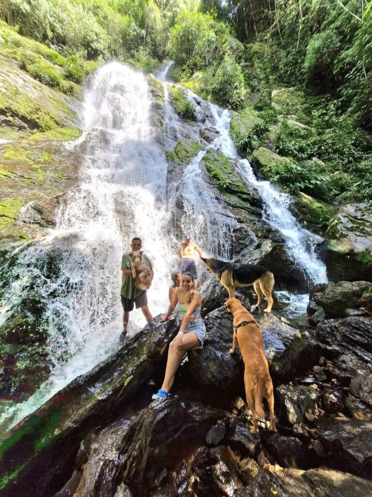 https://roundtriptravelsmr.com/producto/tour-norcasia-2-dias/